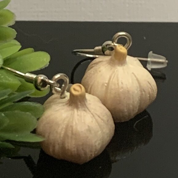 Garlic Earring, Funny Food Earring, Gift Idea, Chef Earring, Cooking Earring - Picture 2 of 5